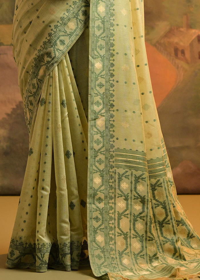 Pista Green Pure Cotton Saree With Blouse Piece