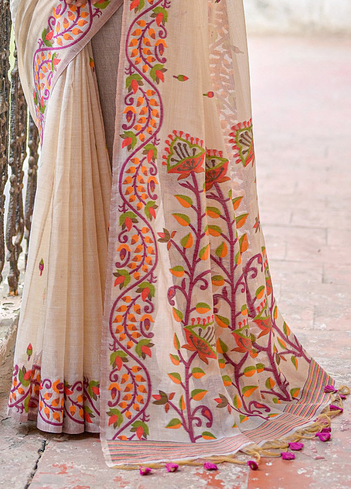 White Pure Cotton Saree With Blouse Piece