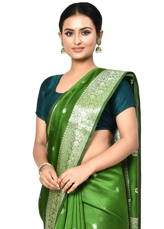 Green Cotton Saree With Blouse Piece