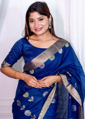 Blue Cotton Saree With Blouse Piece