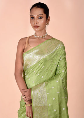 Green Tanchoi Silk Saree With Blouse Piece