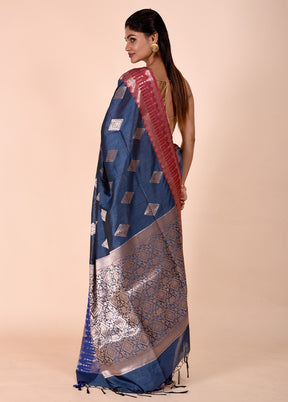 Blue Cotton Saree With Blouse Piece