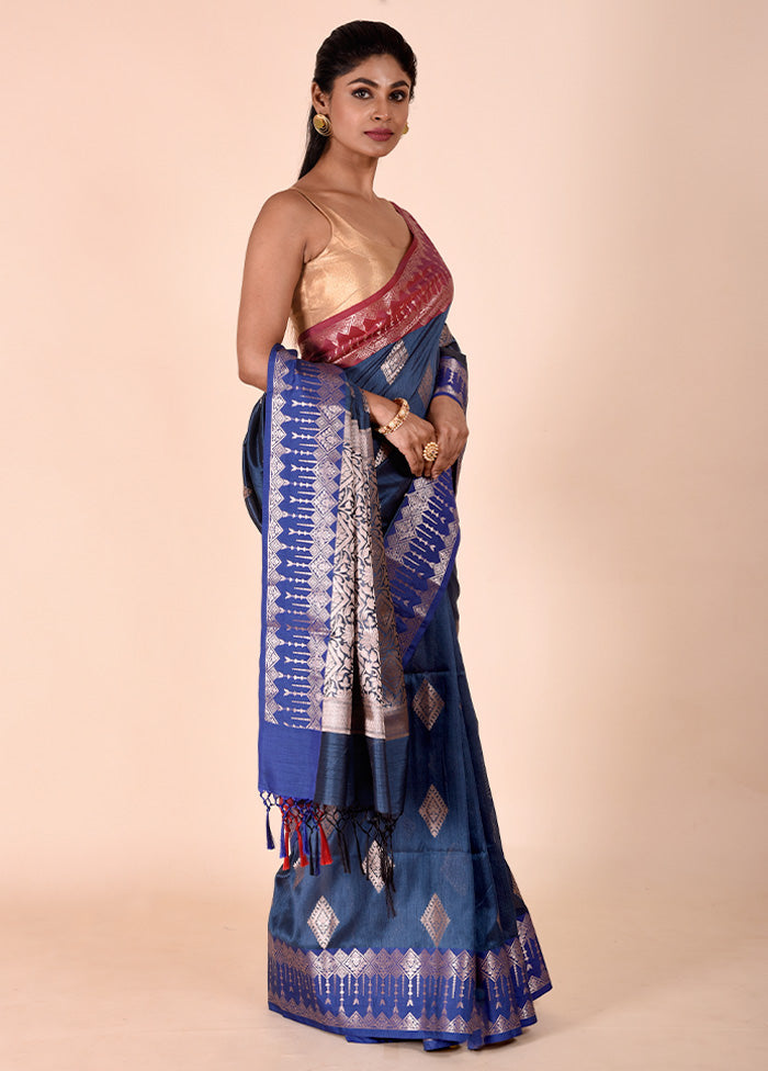 Blue Cotton Saree With Blouse Piece