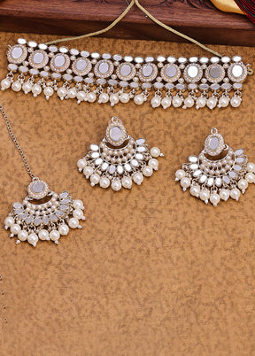 White Alloy Glossy Jewellery Set