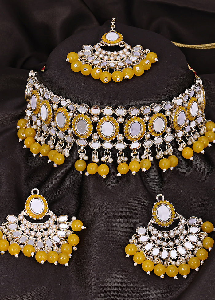 Yellow Alloy Glossy Jewellery Set