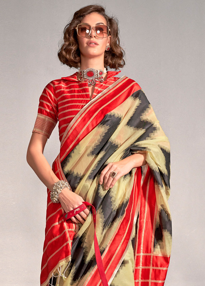 Yellow Spun Silk Saree With Blouse Piece