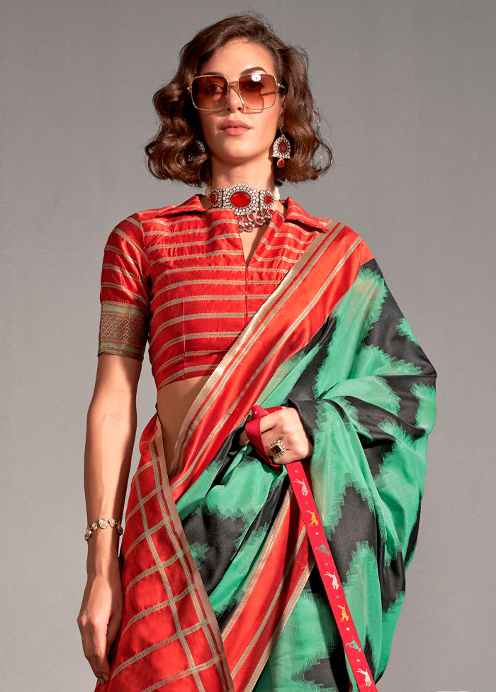 Green Spun Silk Saree With Blouse Piece