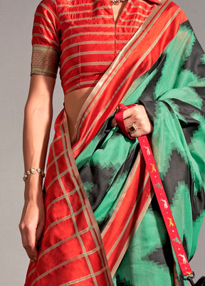 Green Spun Silk Saree With Blouse Piece