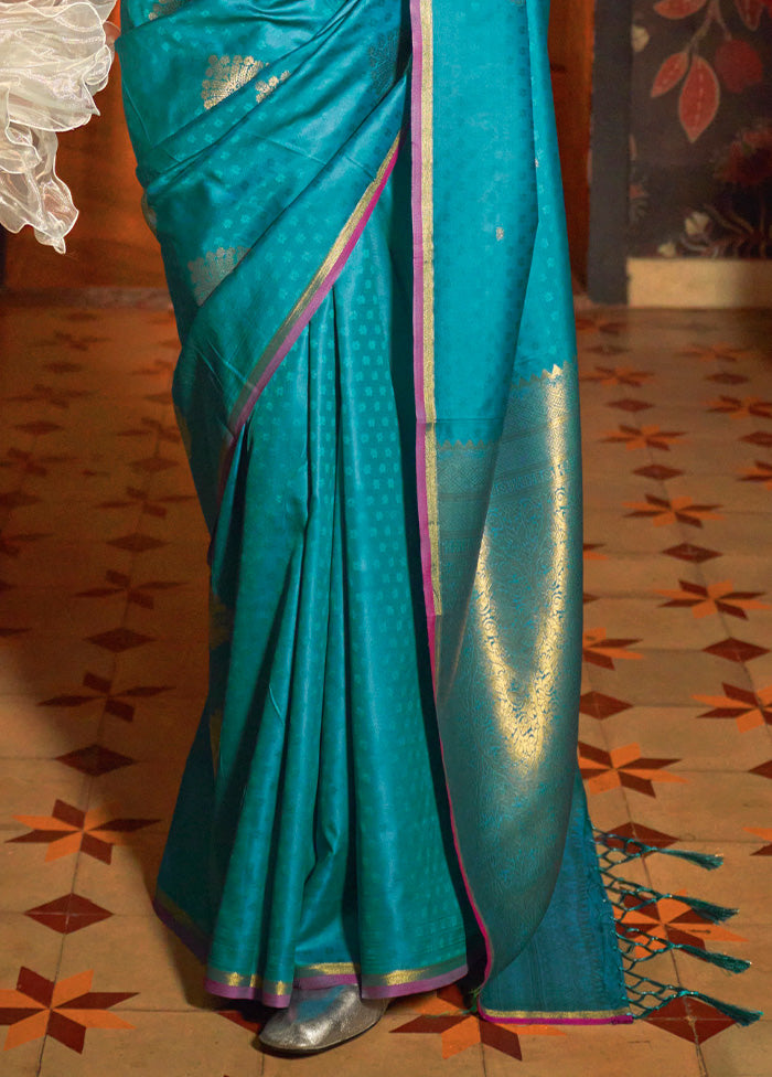 Blue Spun Silk Saree With Blouse Piece