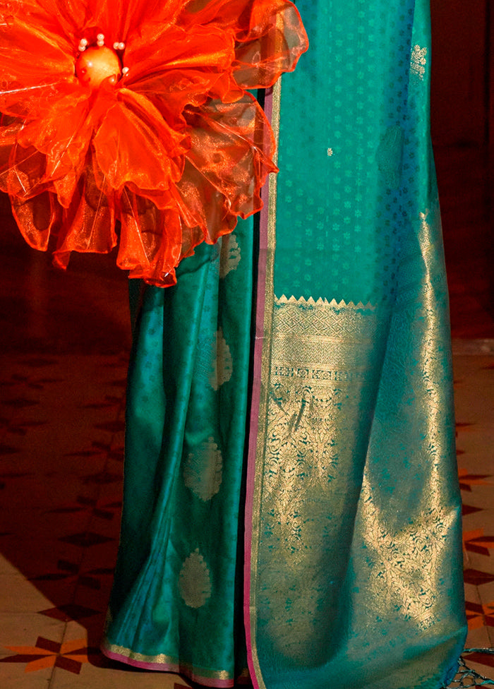 Green Dupion Silk Saree With Blouse Piece