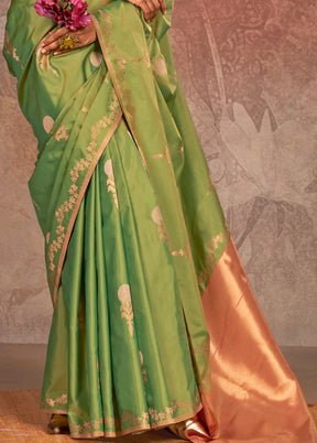 Green Spun Silk Saree With Blouse Piece