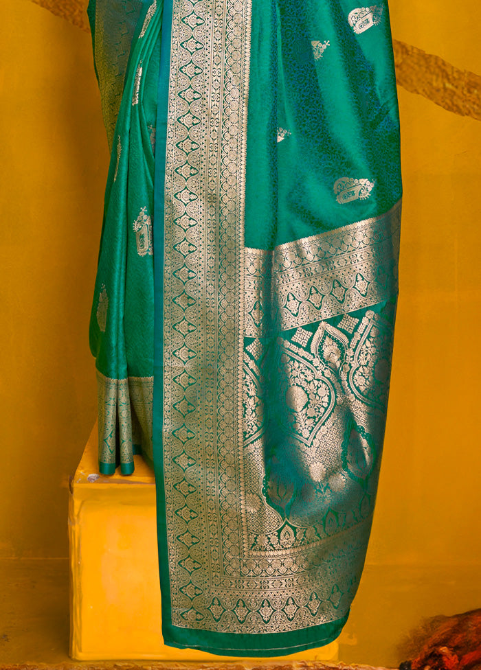 Green Spun Silk Saree With Blouse Piece