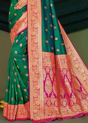 Green Dupion Silk Saree With Blouse Piece