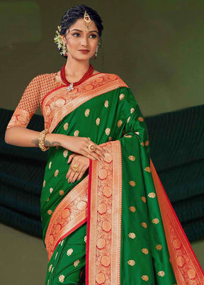 Green Dupion Silk Saree With Blouse Piece