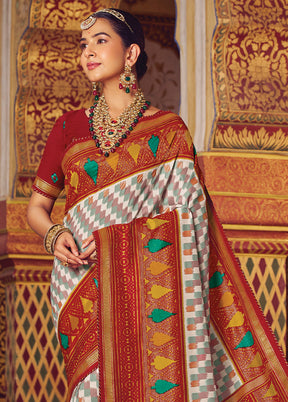 Multicolor Spun Silk Saree With Blouse Piece