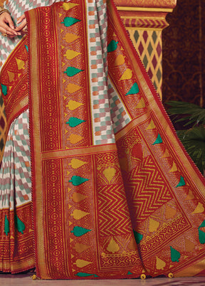 Multicolor Spun Silk Saree With Blouse Piece