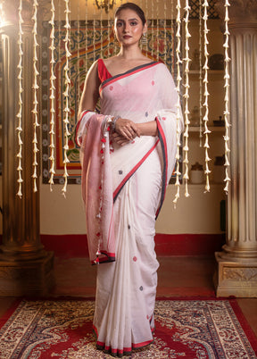 White Banarasi Silk Saree With Blouse Piece