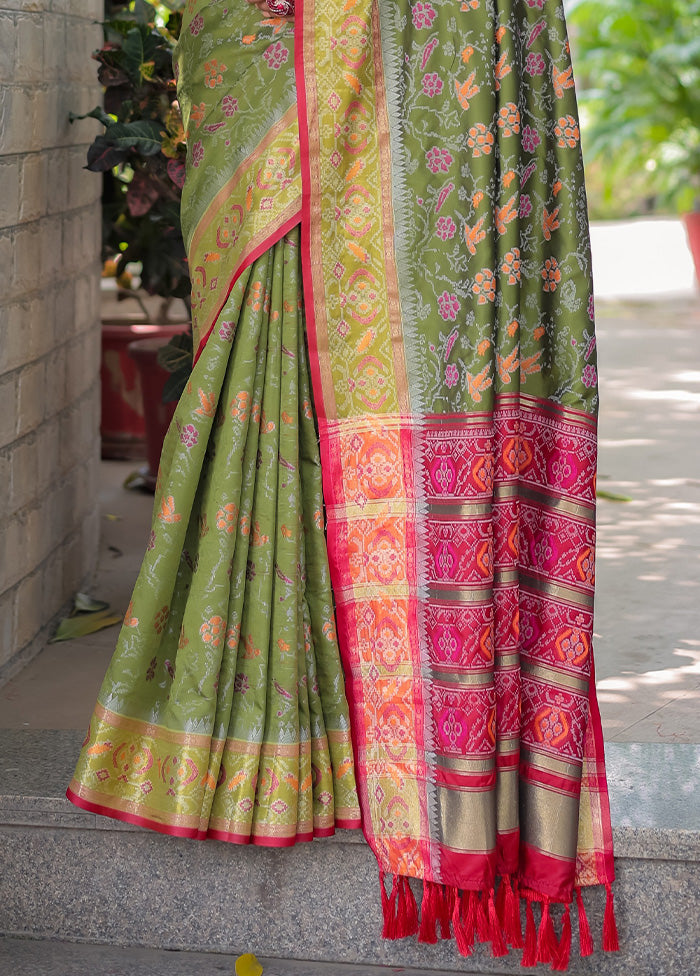 Olive Green Spun Silk Saree With Blouse Piece