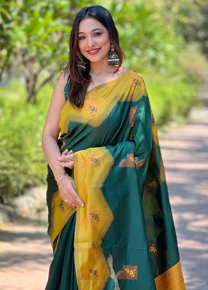 Bottle Green Banarasi Silk Saree With Blouse Piece