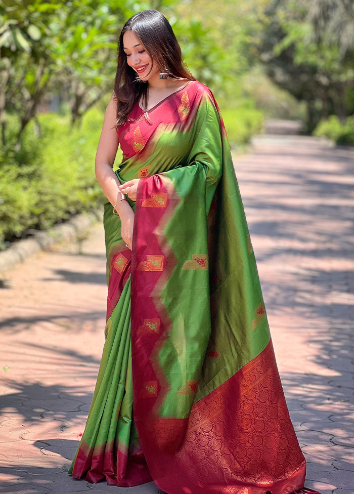 Green Banarasi Silk Saree With Blouse Piece