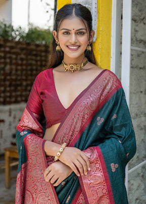 Green Banarasi Silk Saree With Blouse Piece