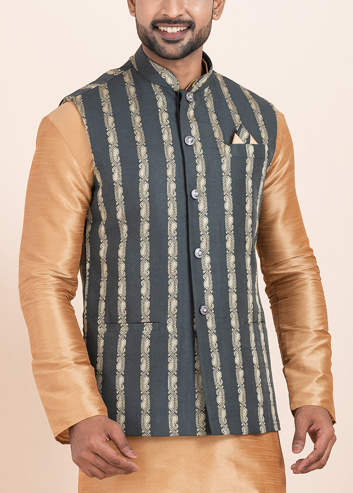 Multicolor Full Sleeves Mandarin Collar Waistcoat