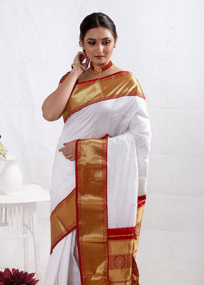 White Kanjivaram Pure Silk Saree With Blouse Piece - Indian Silk House Agencies