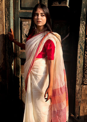 White Matka Silk Saree With Blouse Piece - Indian Silk House Agencies