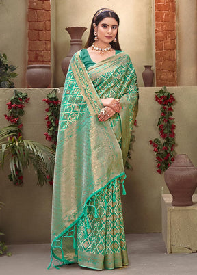 Green Cotton Saree With Blouse Piece - Indian Silk House Agencies