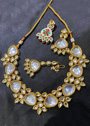 White Kundan Jewellery Set With Mangtika - Indian Silk House Agencies